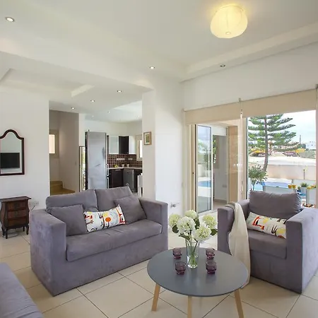 Villa Michelle 2 *